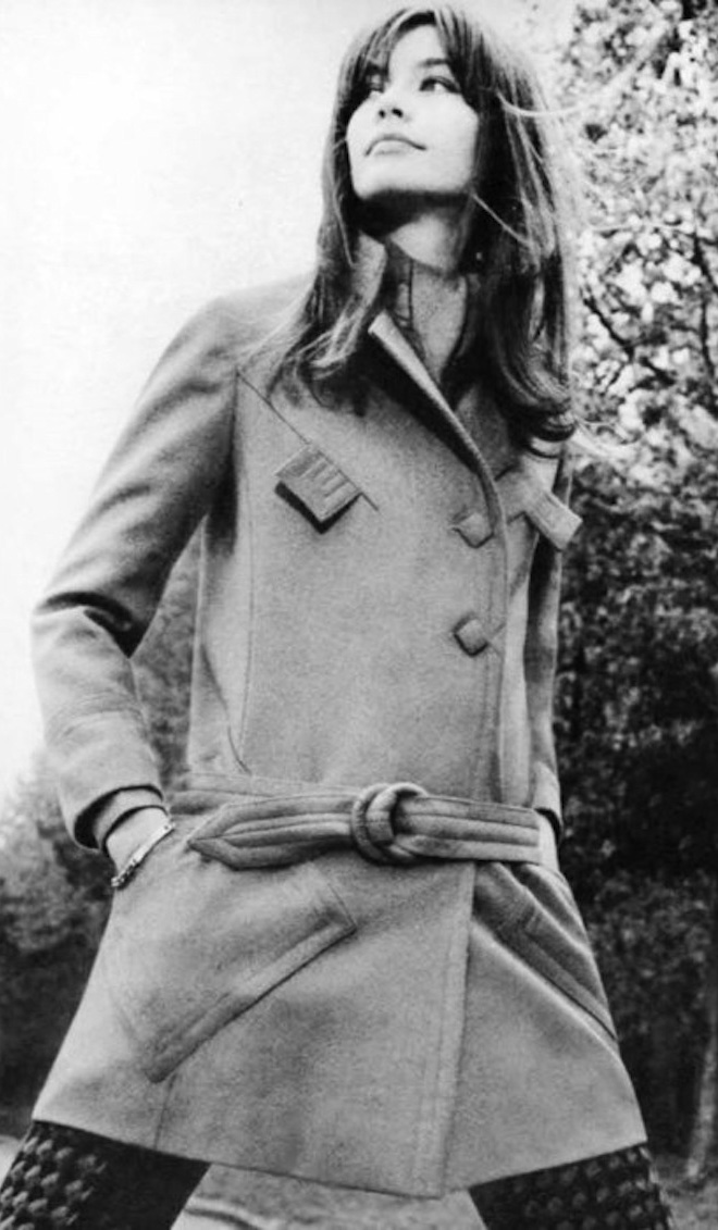 detail-classic-style-type-francoisehardy-coat-french-chic.jpg