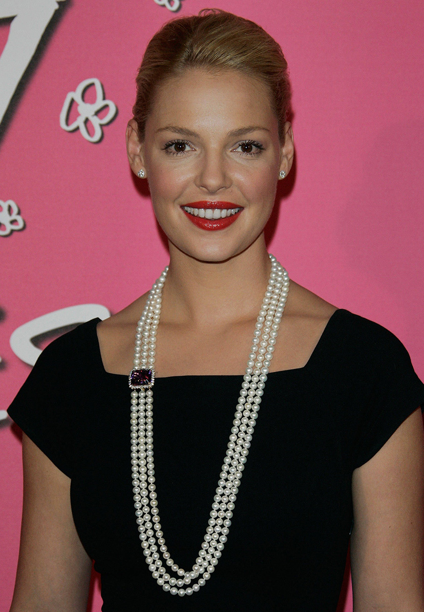 jewelry-classic-style-type-katherineheigl-pearl-multistrand-long-necklace-littleblackdress-lbd.jpg