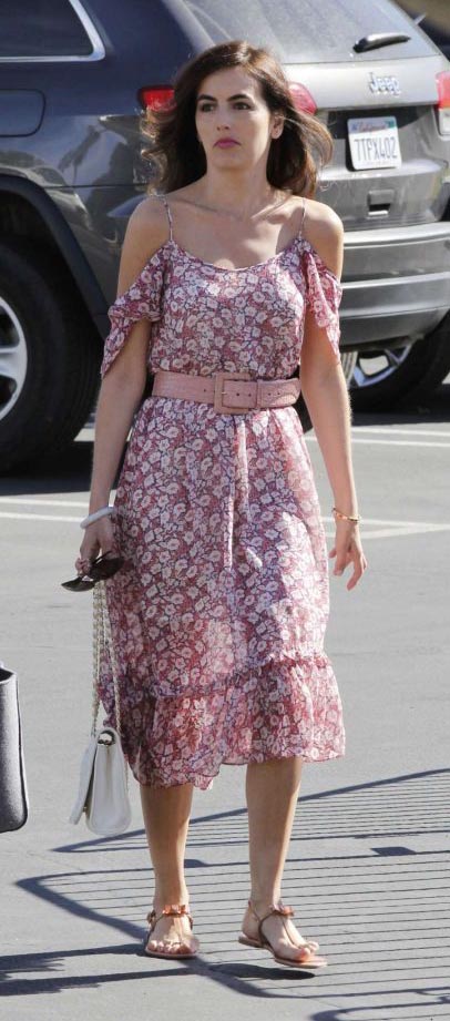 pink-light-dress-wide-belt-floral-print-offtheshoulder-white-bag-peasant-camillabelle-brun-spring-summer-lunch.jpg