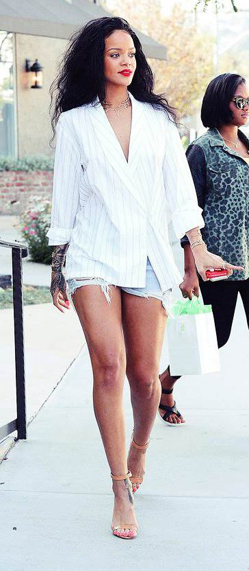 blue-light-shorts-white-jacket-blazer-pinstripe-necklace-tan-shoe-sandalh-howtowear-fashion-style-outfit-spring-summer-rihanna-denim-brun-lunch.jpg