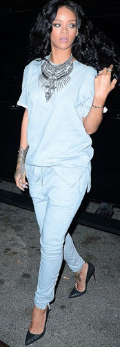 grayl-joggers-pants-grayl-sweater-black-shoe-pumps-wear-style-fashion-spring-summer-sweats-brun-bib-necklace-rihanna-nightclub-dinner.jpg