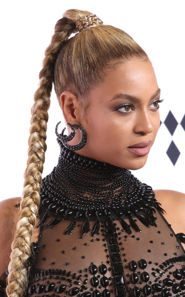 what-to-wear-oval-face-shape-style-haircut-sunglasses-hat-earrings-jewelry-beyonce-ponytail-braid-high-black.jpg