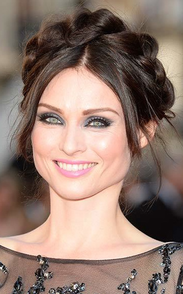 The Right Hairstyle for Your Face Shape  Makeup for Your Day