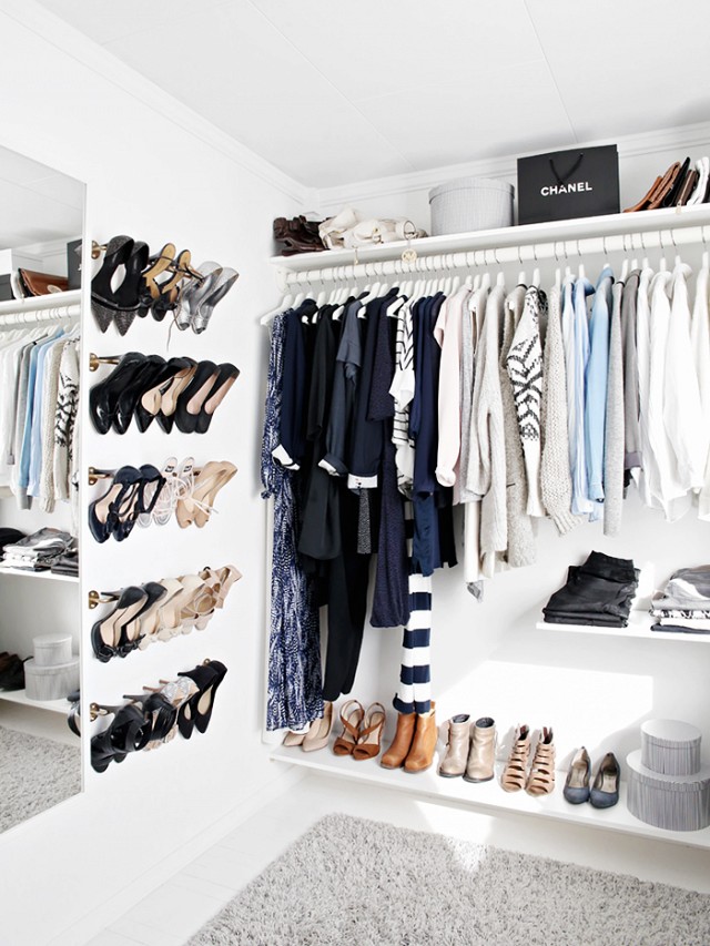 how-to-organize-your-clothes-wardrobe-storage-shelves-handbags-shoes-folded-konmarie-method-light-to-dark.jpg