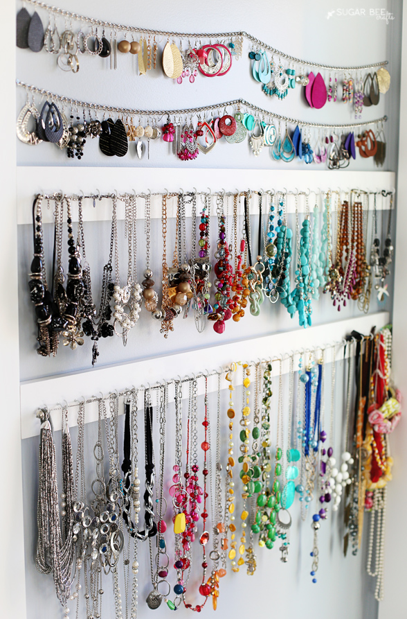 wall-display-how-to-organize-jewelry-closet-wardrobe-earrings-rings-necklaces-storage-hang-up.jpg