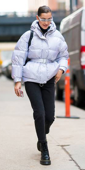 How to Wear Silver Puffer Jacket - Glamourim