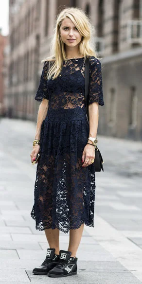off shoulder maxi dresses Holland