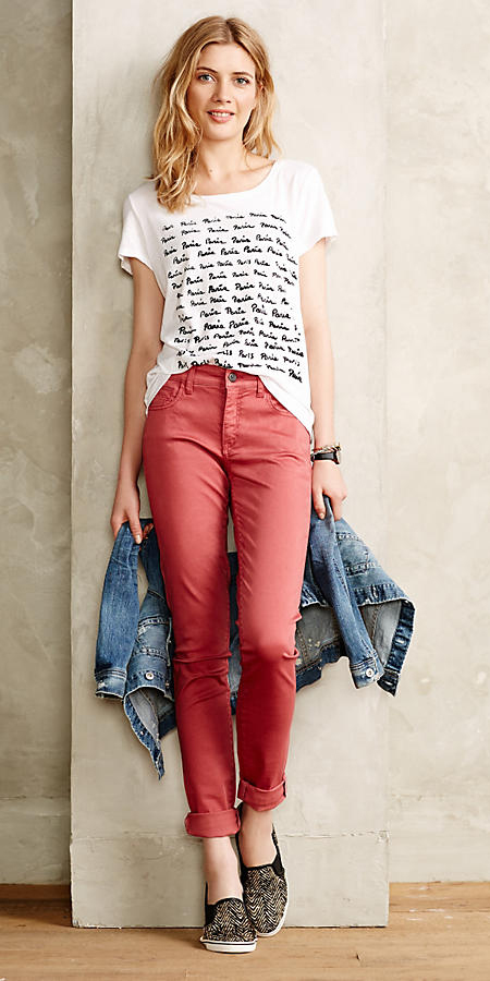 red-chino-pants-white-graphic-tee-black-shoe-sneakers-blue-med-jacket-jean-spring-summer-blonde-weekend.jpg