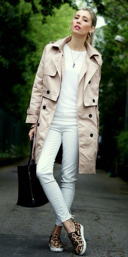 white-skinny-jeans-white-tee-howtowear-style-fashion-spring-summer-khaki-tan-jacket-coat-trench-black-bag-leopard-hoops-pony-tan-shoe-sneakers-blonde-lunch.jpg