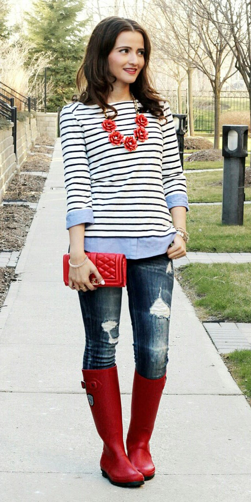 blue-med-skinny-jeans-blue-navy-tee-stripe-layer-necklace-bib-red-shoe-boots-rain-wellies-layer-blue-light-collared-shirt-spring-summer-brun-lunch.jpg