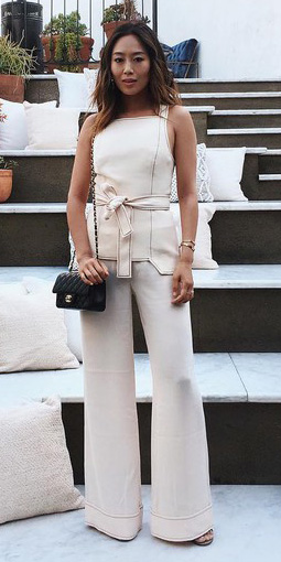 11 White Jeans Outfits That Have the Street Style Seal of Approval | Vogue
