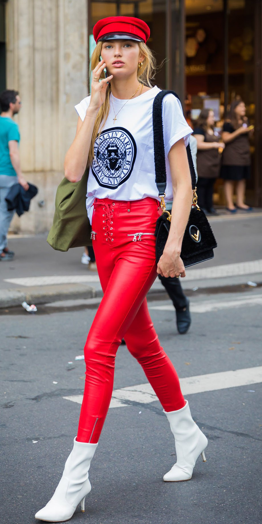 Best Ways to Wear Red Skinny Jeans