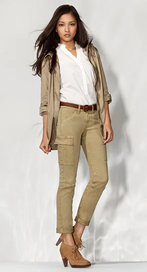 outfits with tan jeans