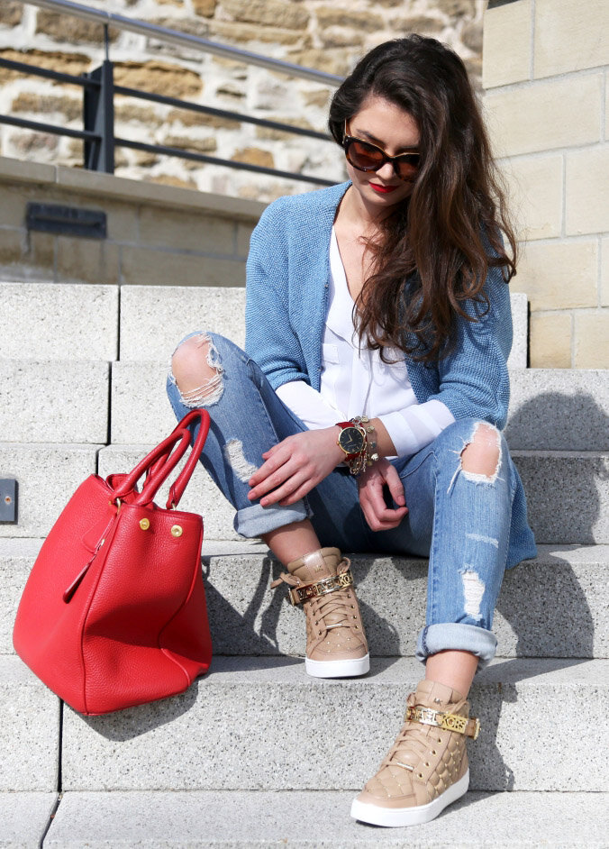 baby blue cardigan outfit