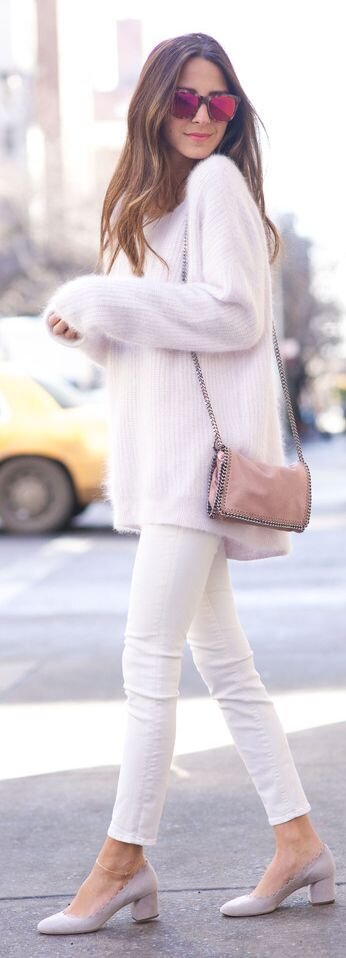 How to wear a pastel pink bag ...