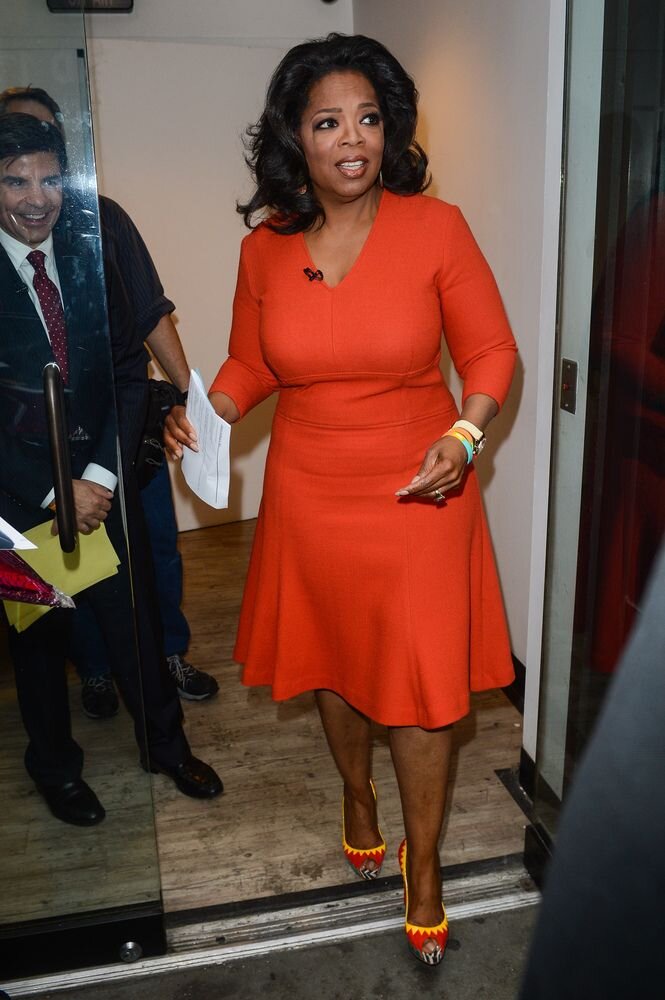 orange-dress-aline-orange-shoe-pumps-oprahwinfrey-brun-bracelet-work-fall-winter.jpg