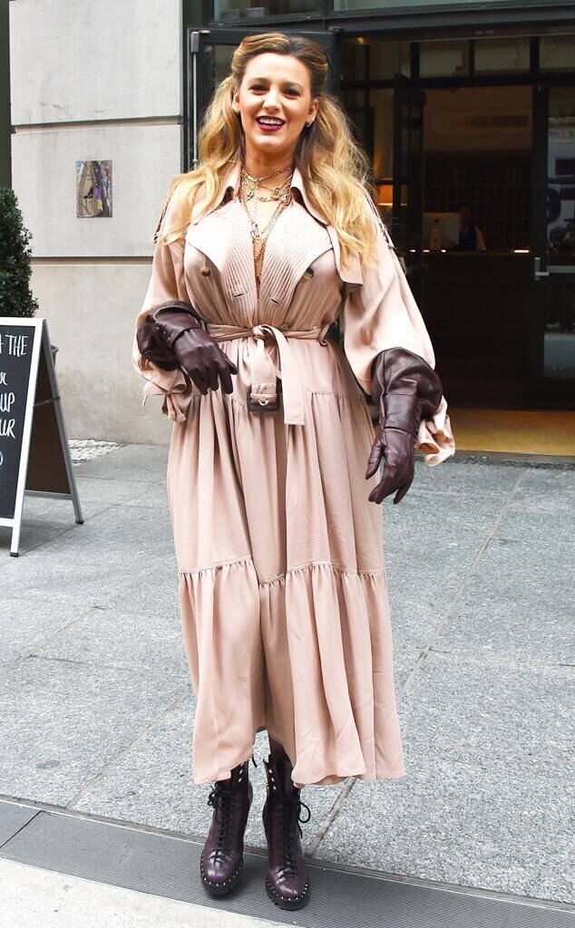 tan-dress-midi-trench-burgundy-shoe-booties-gloves-necklace-blakelively-blonde-fall-winter-dinner.jpg