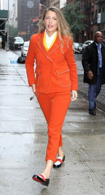 orange-slim-pants-suit-black-shoe-loafers-white-collared-shirt-orange-jacket-blazer-blonde-blakelively-fall-winter-work.jpg