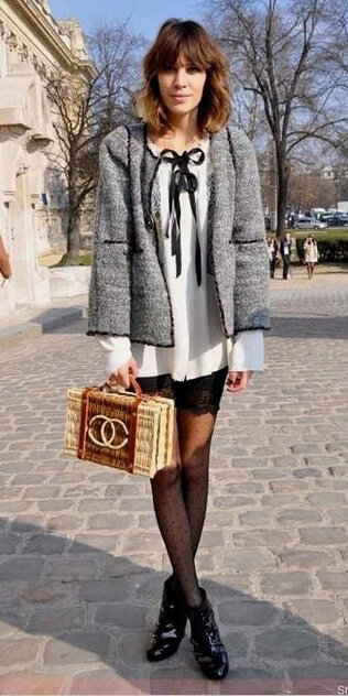 white-top-blouse-black-tights-black-shoe-booties-hairr-alexachung-grayl-jacket-lady-fall-winter-lunch.jpg
