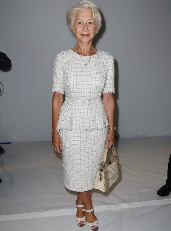 helenmirren-fall-winter-grayhair-white-tweed-sandalh-mono.jpg