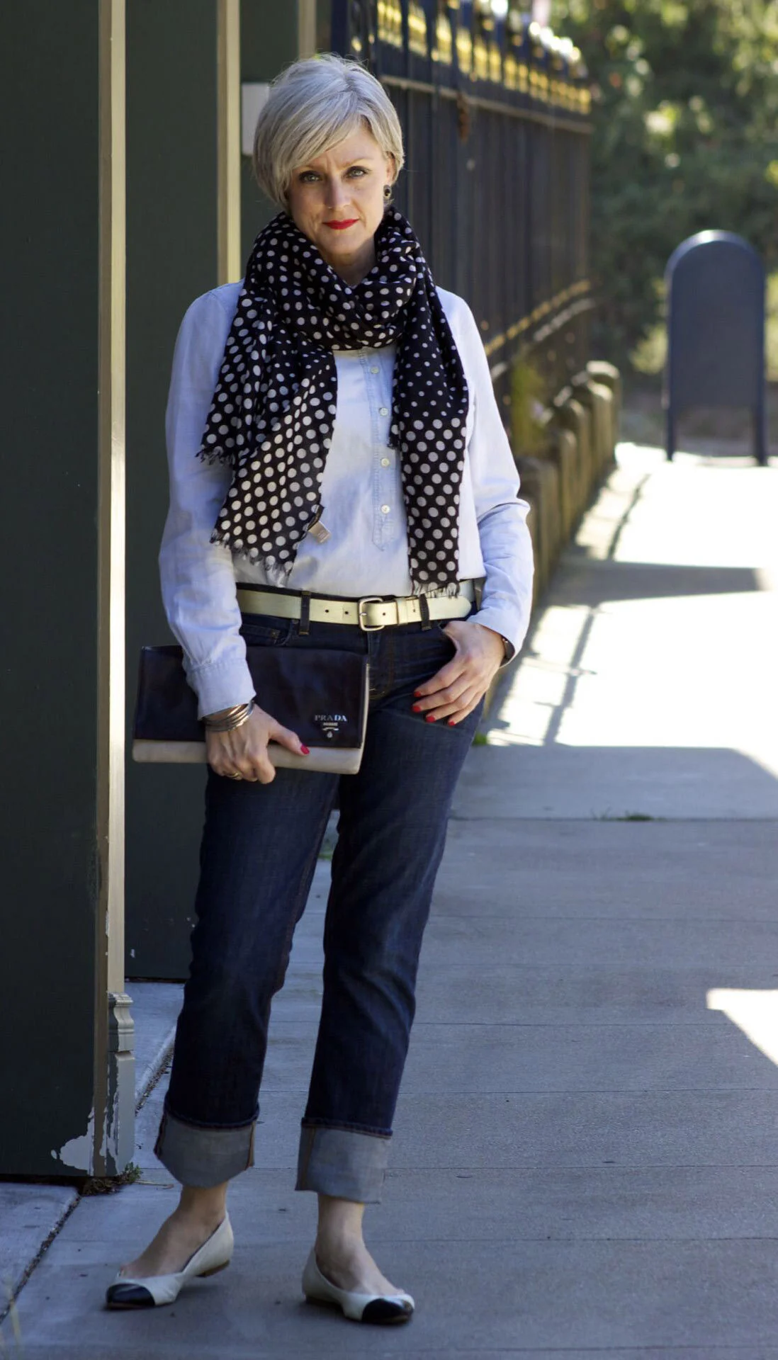 What to wear with gray hair HOWTOWEAR Fashion