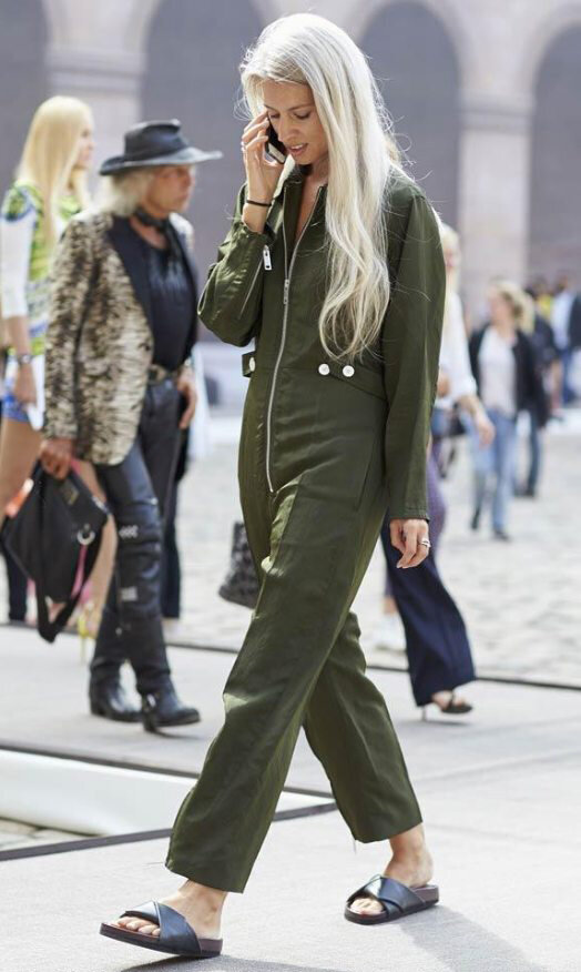 fall-winter-grayhair-green-olive-jumpsuit-black-shoe-sandals-kathleensebelius-weekend.jpg