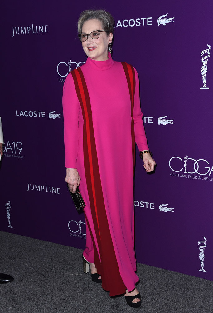 merylstreep-fall-winter-greyhair-pink-magenta-dress-maxi-black-shoe-sandalh-dinner.jpg