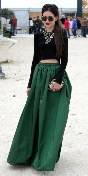 black-crop-top-bib-necklace-pony-brun-sun-green-dark-maxi-skirt-fall-winter-dinner.jpg