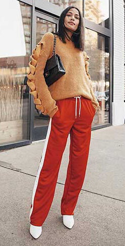 red-wideleg-pants-trackpants-camel-sweater-brun-black-bag-white-shoe-booties-fall-winter-lunch.jpg