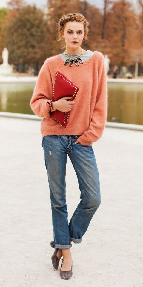 blue-med-boyfriend-jeans-orange-sweater-bib-necklace-red-bag-clutch-braid-fall-winter-hairr-lunch.jpg