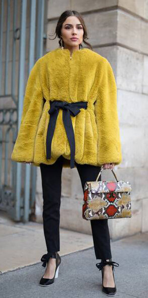 yellow-jacket-coat-fur-black-skinny-jeans-hairr-tan-bag-snakeskin-black-shoe-pumps-oliviaculpo-fall-winter-lunch.jpg