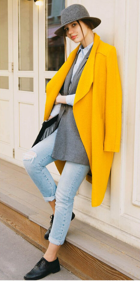 how-to-style-blue-light-skinny-jeans-layer-hat-hairr-pony-grayl-jacket-blazer-yellow-jacket-coat-black-shoe-brogues-fall-winter-fashion-lunch.jpg