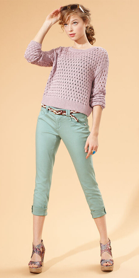 green-light-skinny-jeans-purple-light-sweater-belt-pony-pink-shoe-sandalw-spring-summer-hairr-lunch.jpg