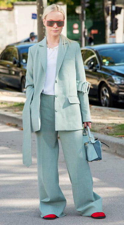 blue-light-wideleg-pants-white-tee-sun-red-shoe-flats-suit-blue-light-jacket-blazer-blue-bag-blonde-spring-work.jpg