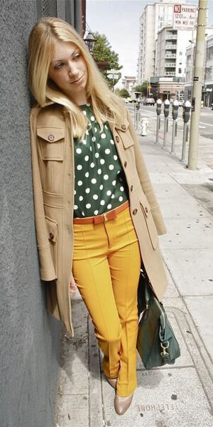 yellow-wideleg-pants-green-dark-top-blouse-dot-print-tan-jacket-coat-blonde-green-bag-tan-shoe-pumps-fall-winter-lunch.jpg