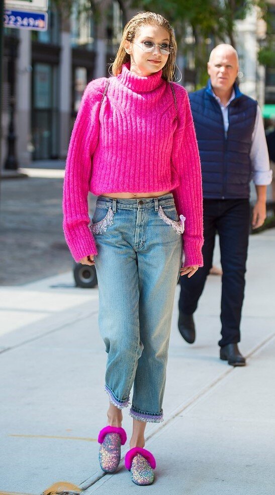 blue-light-boyfriend-jeans-gigihadid-pink-magenta-sweater-blonde-sun-magenta-shoe-flats-mules-fall-winter-weekend.jpg