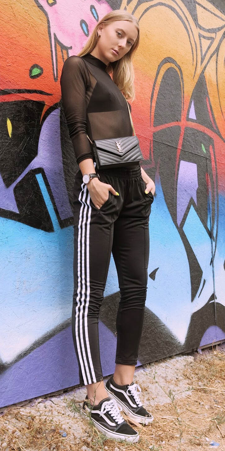 black-joggers-pants-trackpants-black-top-sheer-black-bralette-blonde-black-bag-black-shoe-sneakers-mono-fall-winter-lunch.JPG