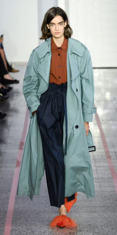 blue-navy-joggers-pants-camel-collared-shirt-hairr-blue-light-jacket-coat-trench-spring-summer-lunch.jpg