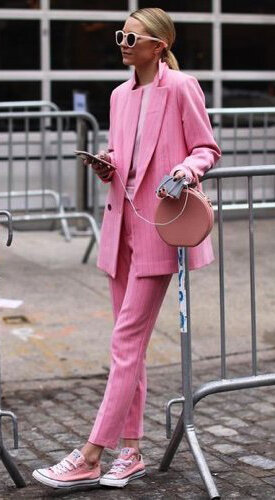 pink-light-slim-pants-mono-suit-sun-blonde-pony-pink-shoe-sneakers-pink-bag-pink-light-jacket-blazer-spring-work.jpg
