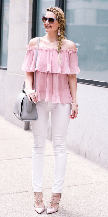 white-skinny-jeans-tan-shoe-pumps-gray-bag-sun-braid-earrings-pink-light-top-offshoulder-spring-summer-blonde-lunch.jpg