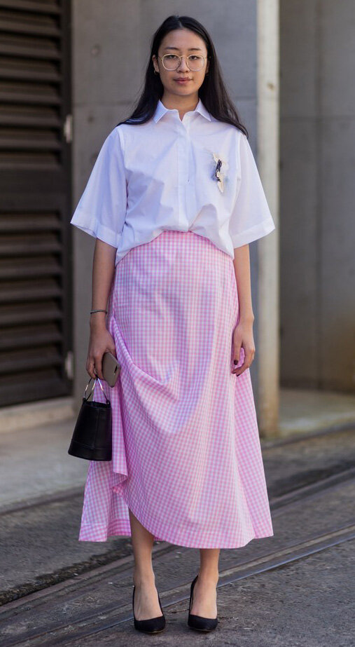 pink-light-maxi-skirt-white-collared-shirt-black-bag-black-shoe-pumps-brun-spring-summer-work.jpg