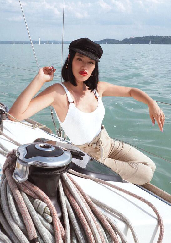 white-bathing-suit-one-piece-tan-wideleg-pants-hat-newsboy-spring-summer-weekend-brun.jpg