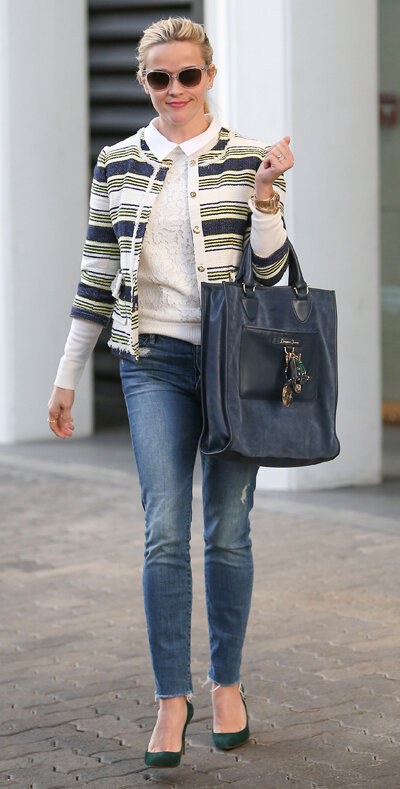 blue-med-skinny-jeans-white-sweater-blue-navy-jacket-lady-stripe-sun-pony-blue-bag-green-shoe-pumps-howtowear-style-fashion-spring-summer-reesewitherspoon-blonde-work.jpg