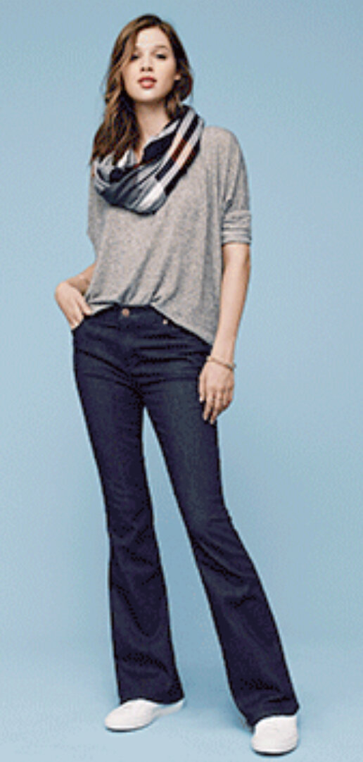 blue-navy-flare-jeans-grayl-tee-blue-navy-scarf-white-shoe-sneakers-wear-fashion-style-spring-summer-hairr-weekend.jpg