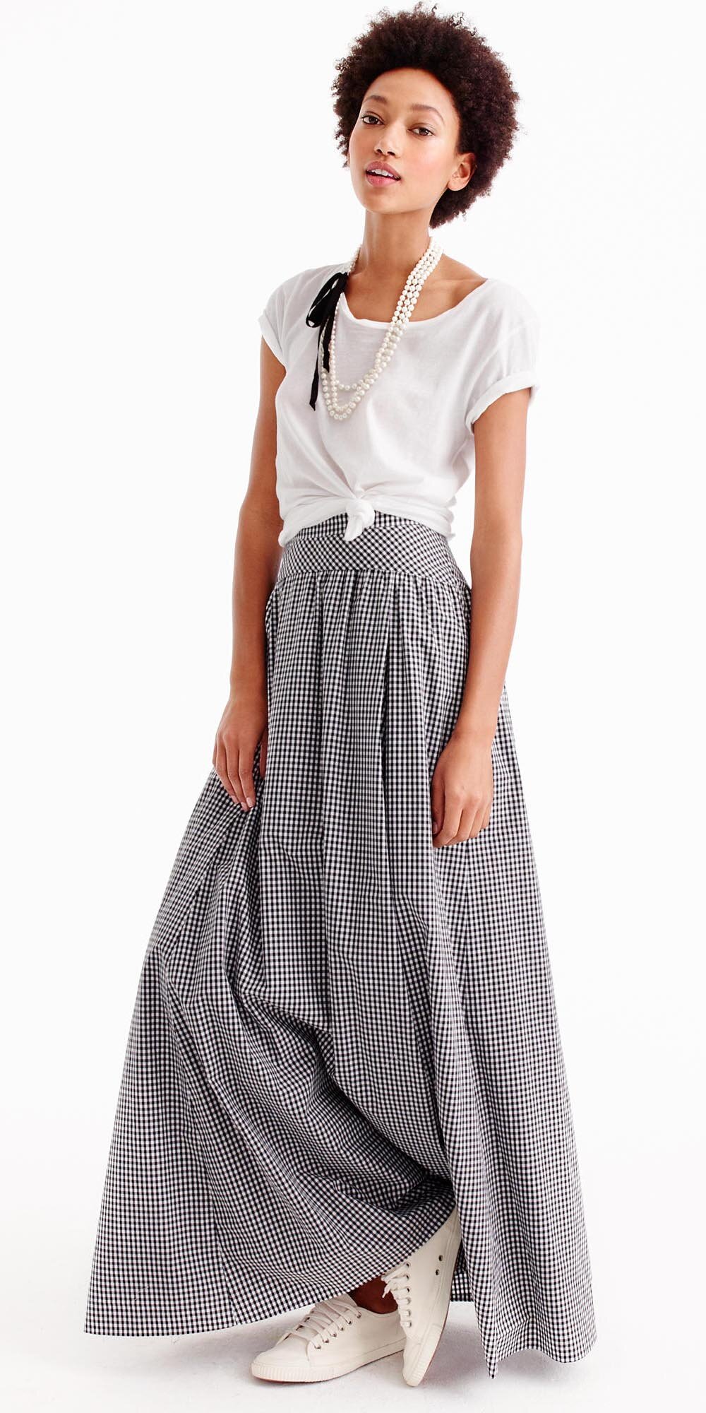 white-tee-brun-pearl-necklace-gingham-print-white-shoe-sneakers-black-maxi-skirt-spring-summer-lunch.jpg