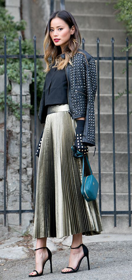 o-tan-midi-skirt-black-top-crop-black-jacket-moto-jamiechung-blue-bag-gloves-black-shoe-sandalh-hairr-metallic-pleat-howtowear-fashion-style-outfit-fall-winter-holiday-dinner.jpg