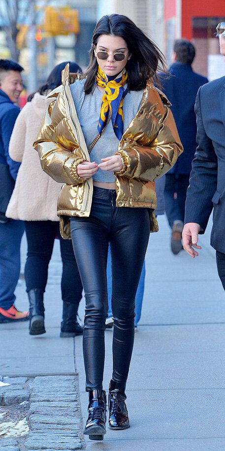 black-skinny-jeans-gold-grayl-tee-kendalljenner-sun-black-shoe-booties-shiny-metallic-yellow-scarf-neck-jacket-coat-puffer-fall-winter-brun-lunch.jpg