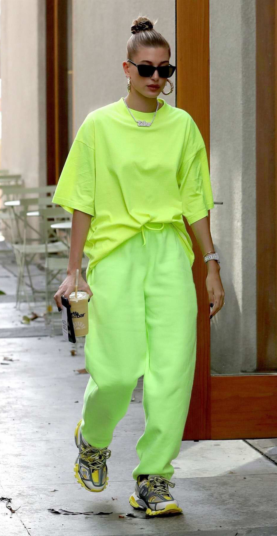 neon-green-light-joggers-sweats-green-light-tee-necklace-hoops-bun-scrunchie-sun-blonde-yellow-shoe-sneakers-haileybaldwin-beiber-spring-summer-weekend.jpg