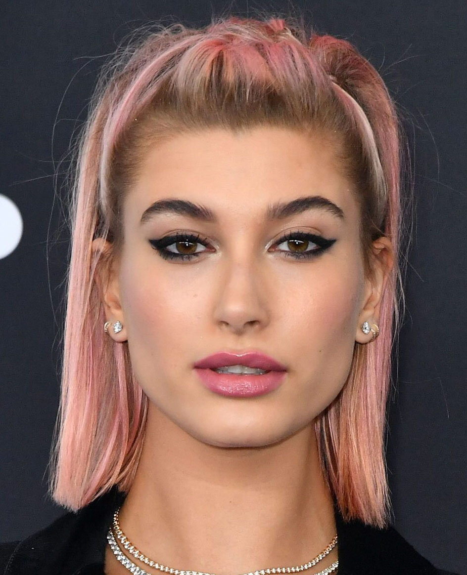 hair-makeup-haileybaldwin-beiber-blonde-pink-lob-bob-half-up-hairstyle-ideas.jpg