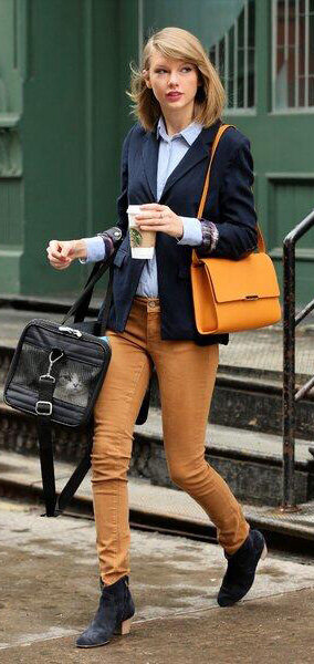 yellow-skinny-jeans-blue-light-collared-shirt-blue-navy-jacket-blazer-yellow-bag-blue-shoe-booties-taylorswift-fall-winter-blonde-work.jpg